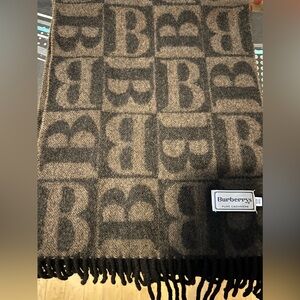 Burberry B Cashmere scarf